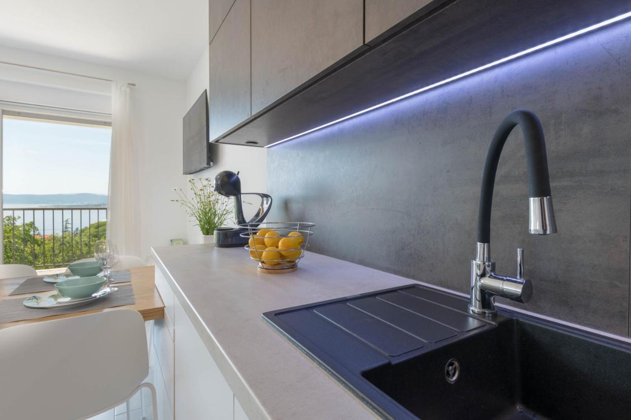 Apartments Moon Dramalj Luaran gambar